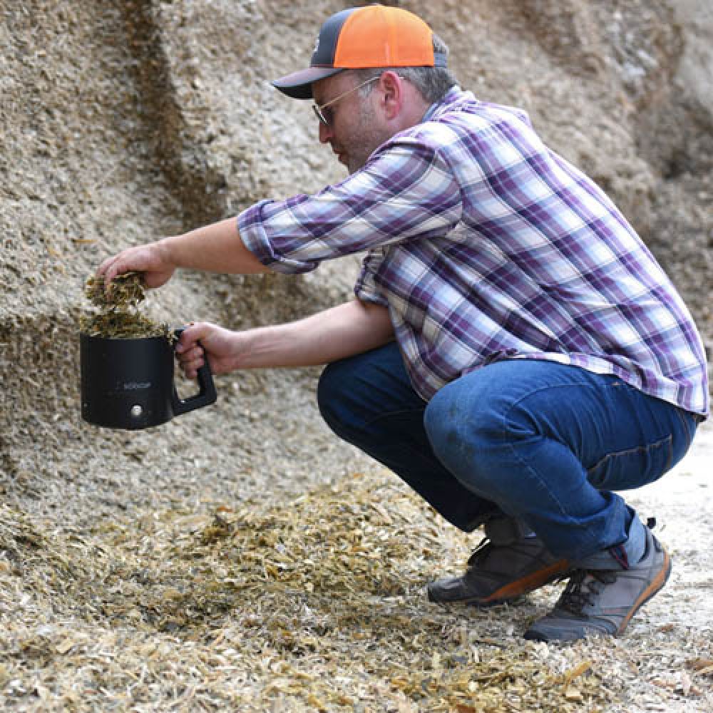 Портативный анализатор корма. SCiO Cup Feed Analyzer купить в Москве по приятной цене